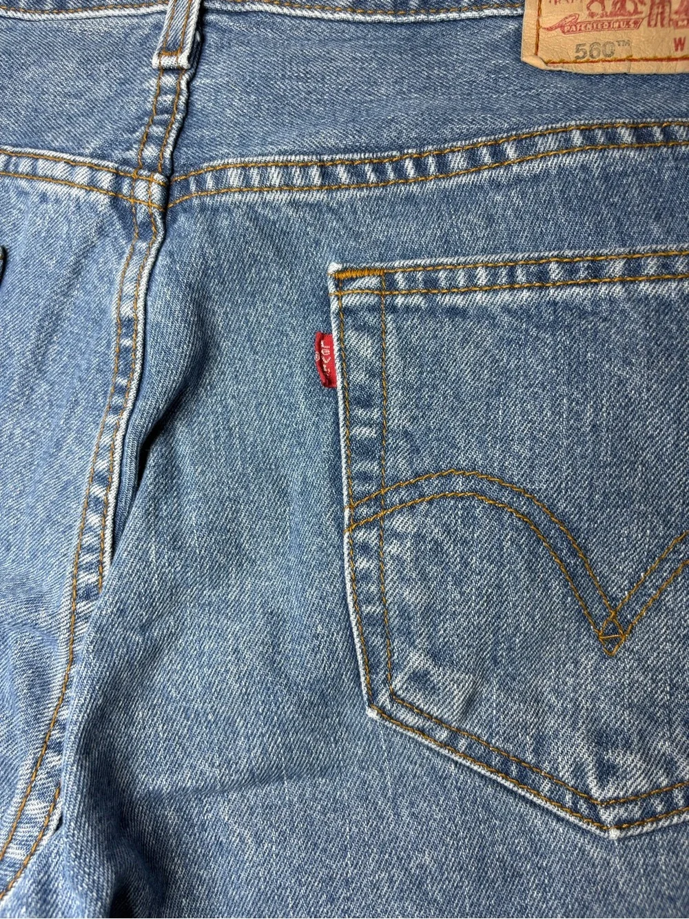 Levi’s Vintage 2005 Mens Comfort Fit 560 Light Wash Relaxed Jeans Size 36x30